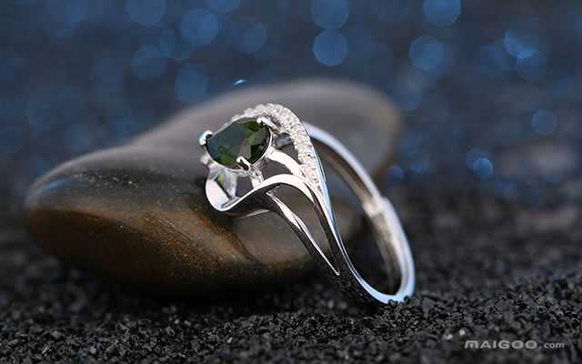 十款国际上昂贵的订婚戒指